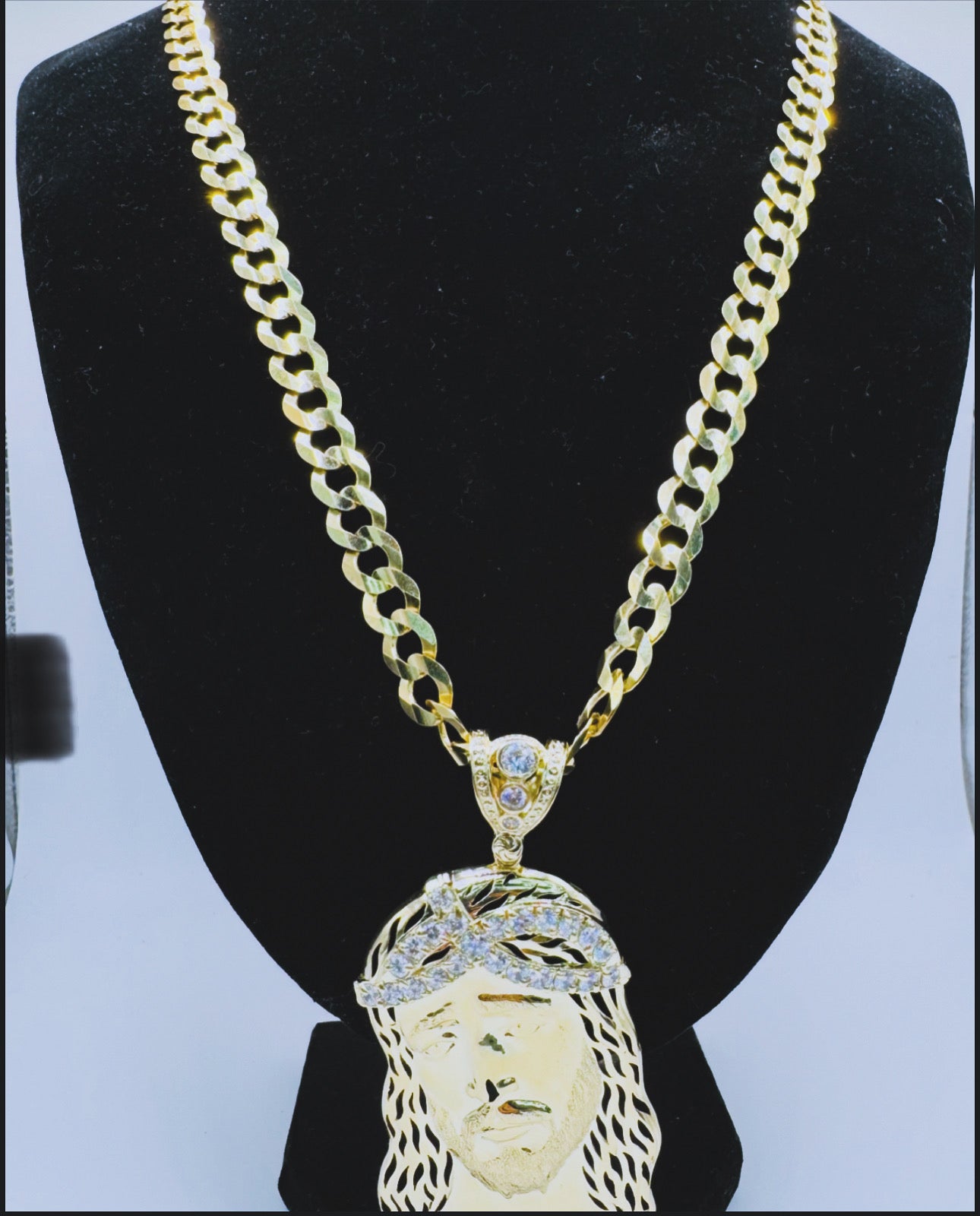 Diamond cut chain